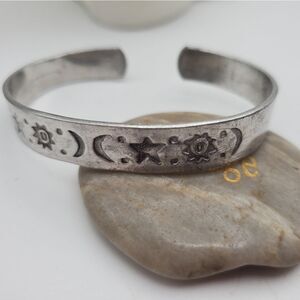 Sterling silver  cuff‎ bracelet made in india B0212